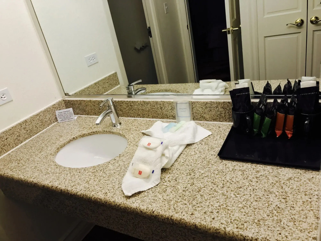 Clarion Inn Near China Lake Naval Station