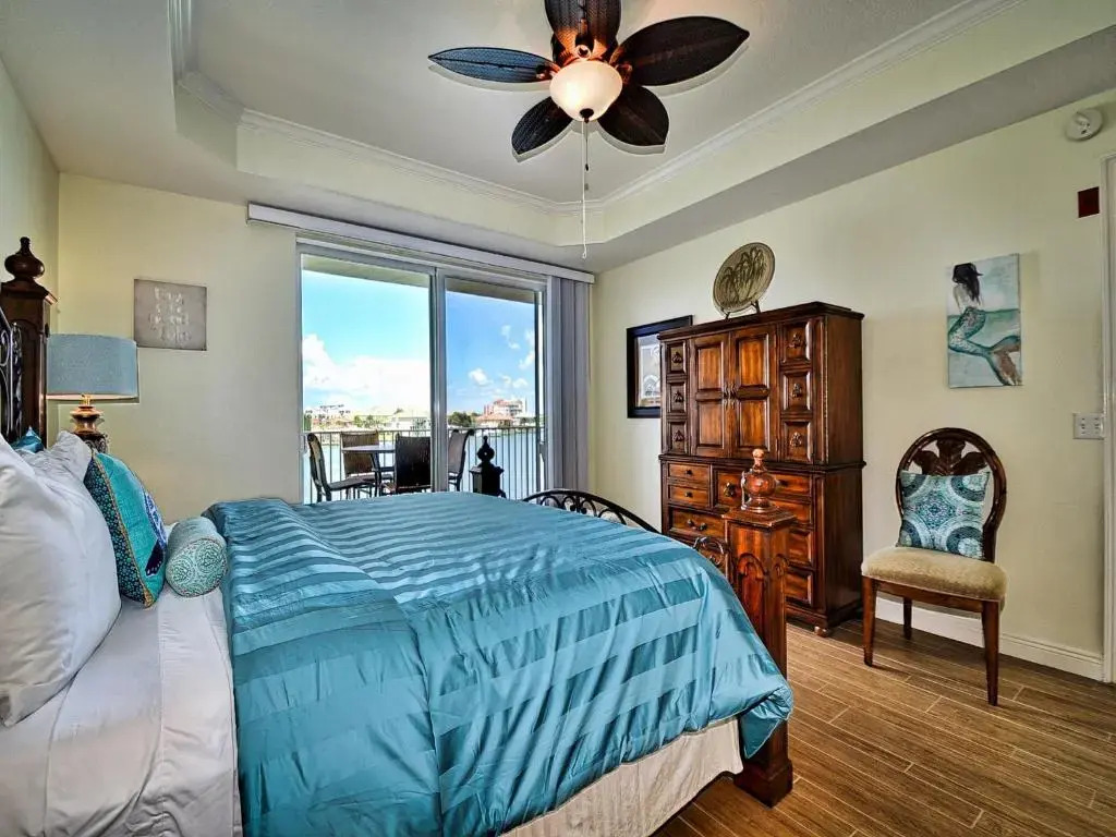 Bay Harbor 303