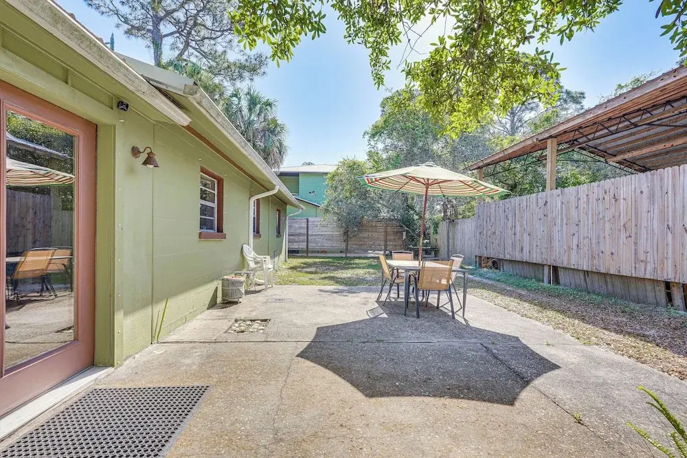 Walk to Beach: Cozy Port St Joe Getaway w/ Yard