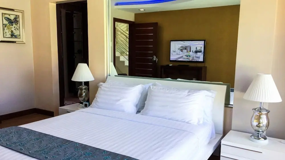 Luxury 4-bedroom Villa in Mactan, Cebu