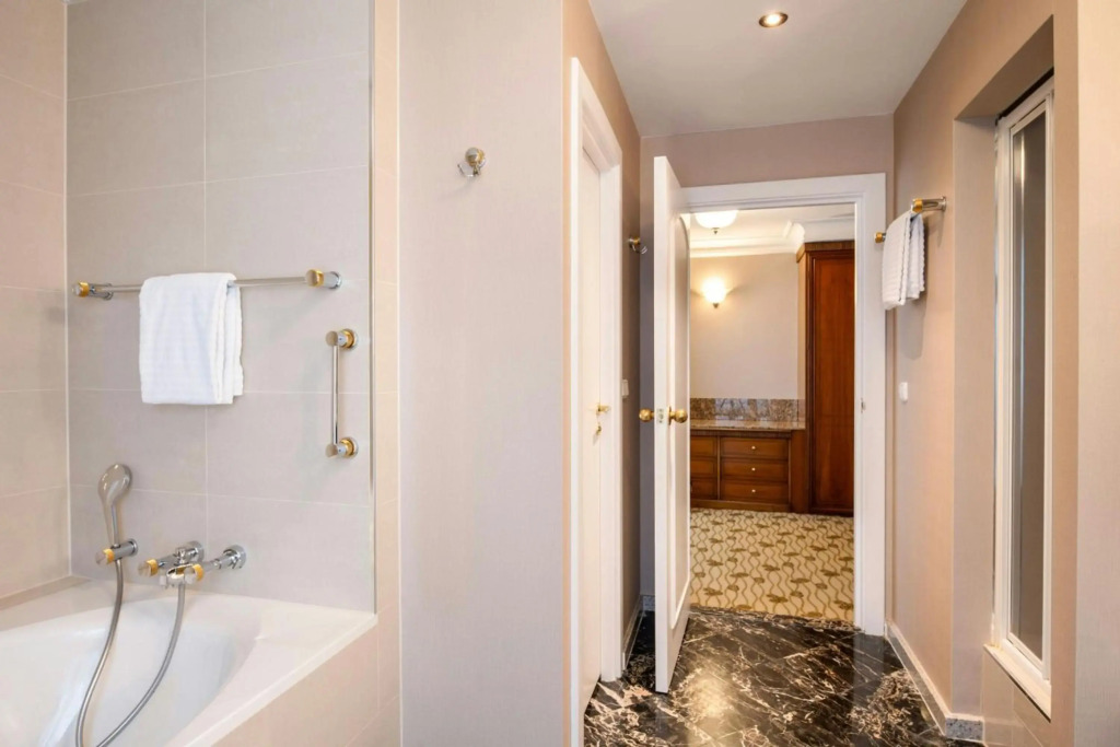 Renaissance Brussels Hotel