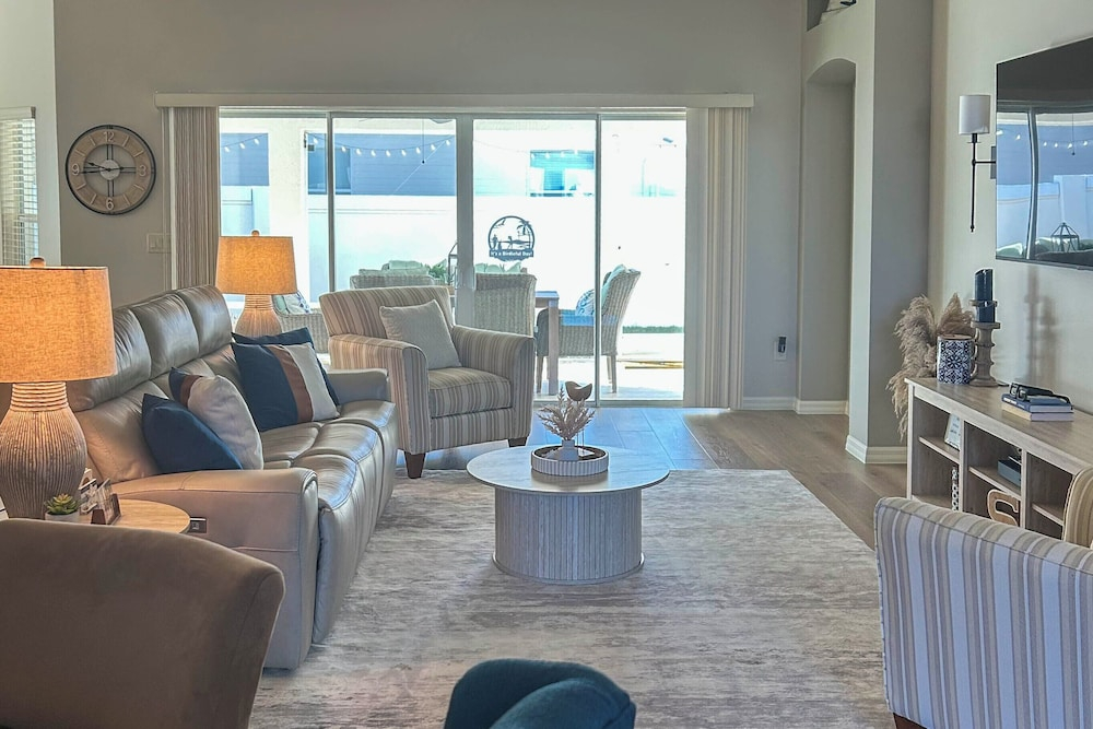 Private Lanai & Pool Access: Home in the Villages