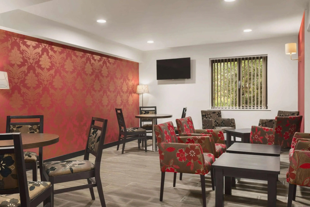 Ramada Cambridge