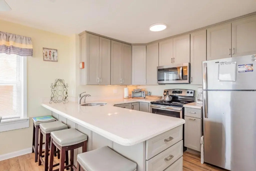10 Conch Too by Oak Island Accommodations