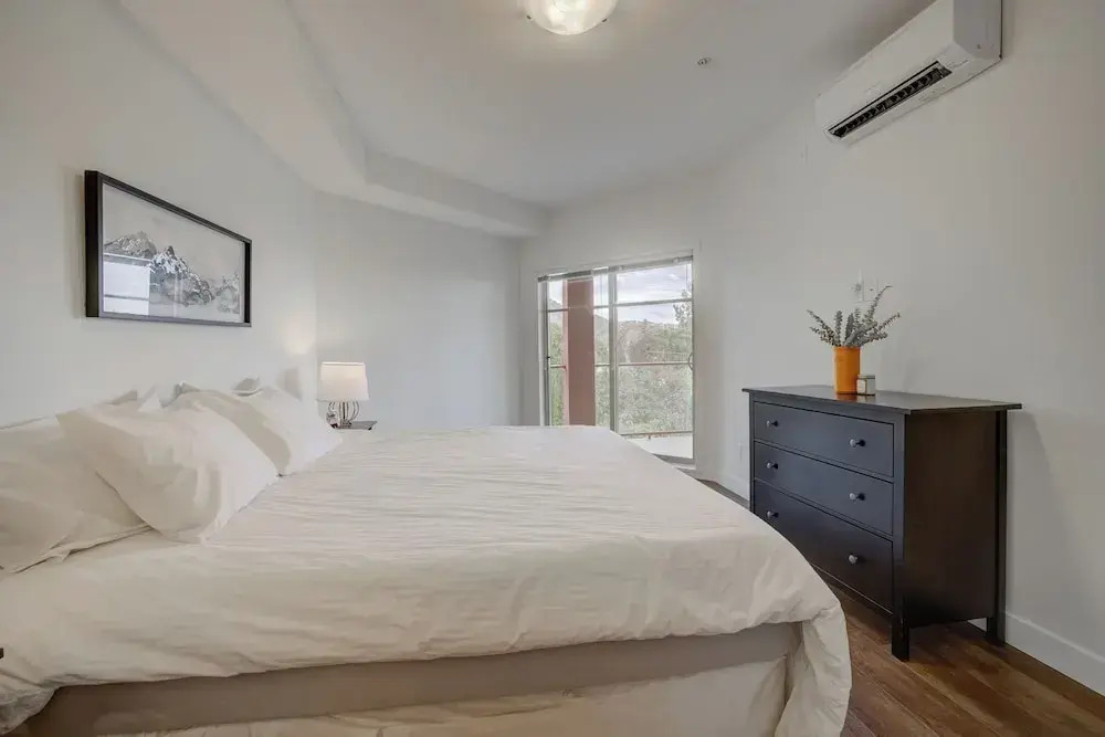 Corner Unit w Large Deck & Amazing View