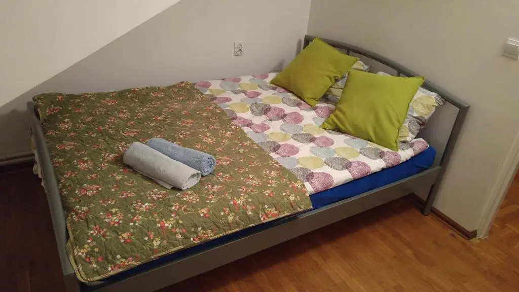 Rent0nline Brwinow Rooms