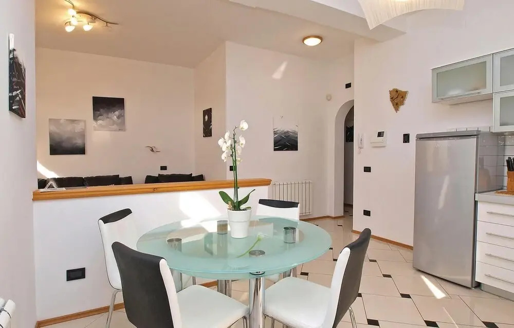 Amazing Home in Medulin With Wifi and 2 Bedrooms