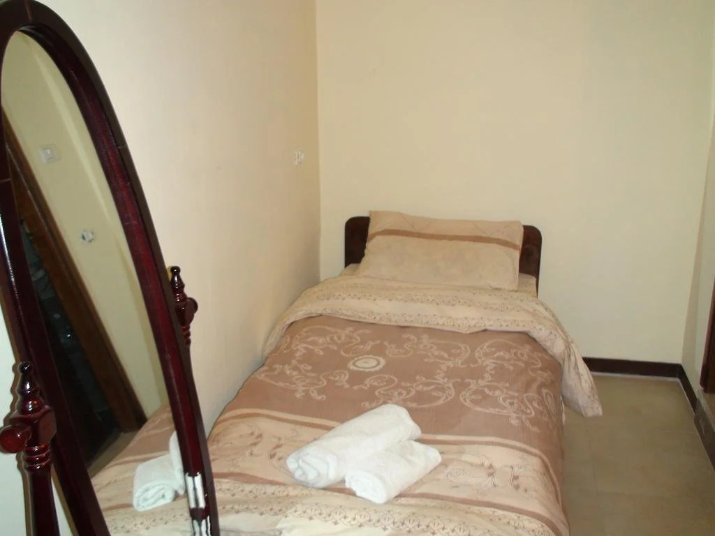 Vitrage Guest House