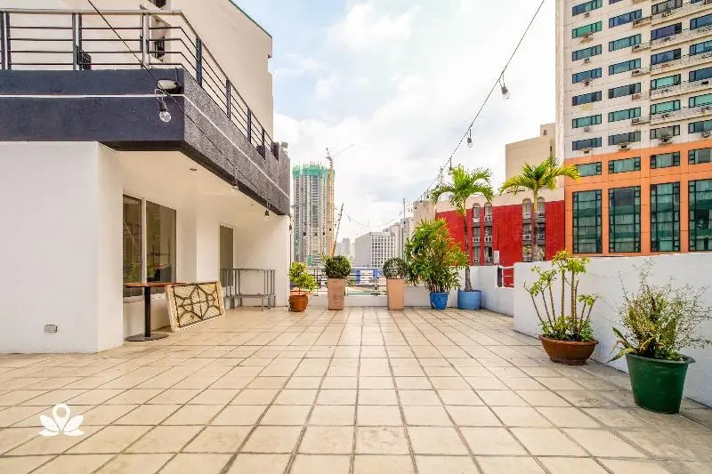 Alley 8 Makati