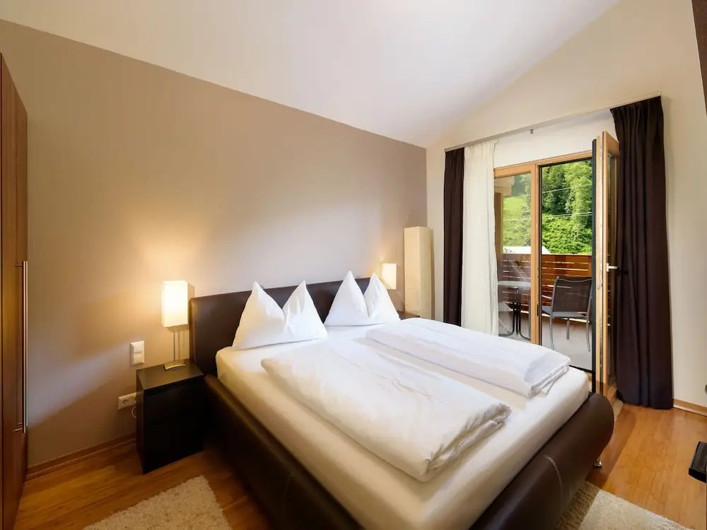 Chalet in Zell am See With Terrace, Balcony, Garden, Garage