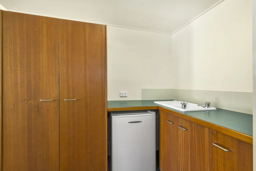 Bayswater Motel