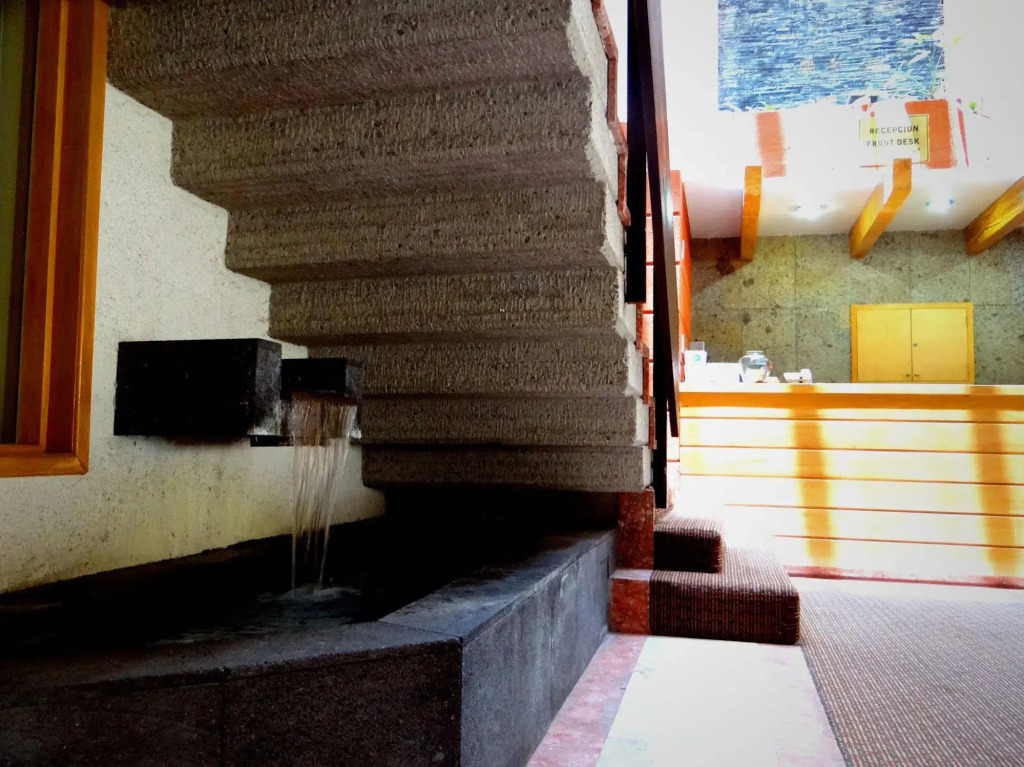 Oliva Plaza Hotel