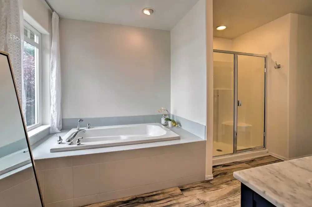 Spacious Lake Stevens Home w/ Fire Pit, Patio