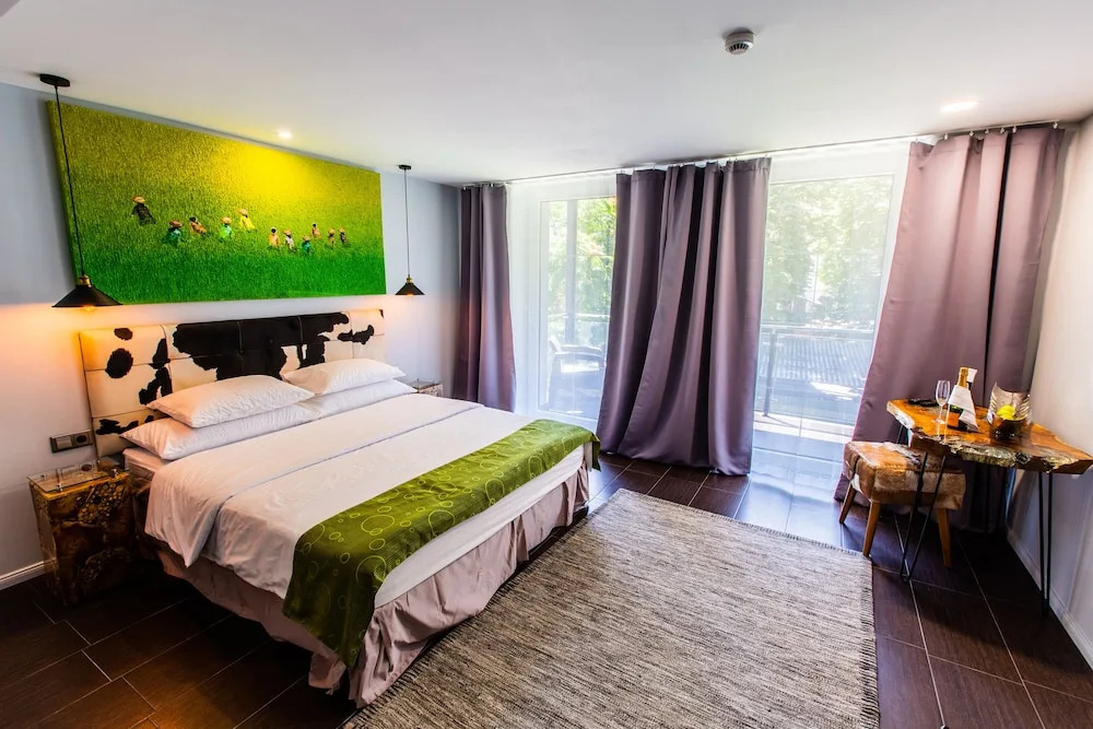 The One Hotel