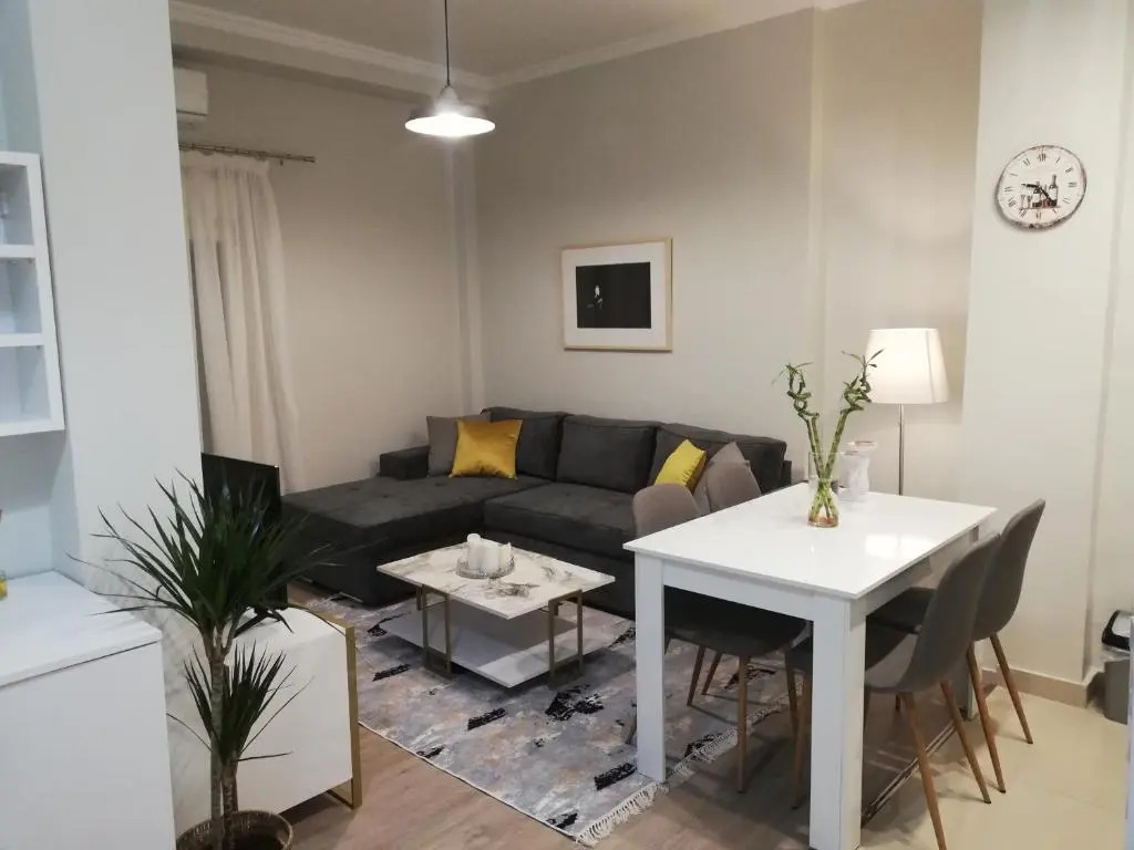 Vivian's cozy apartment