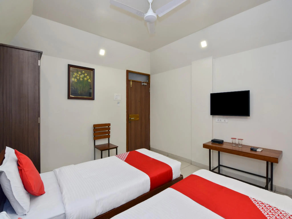 OYO 22827 Hotel Prafulla