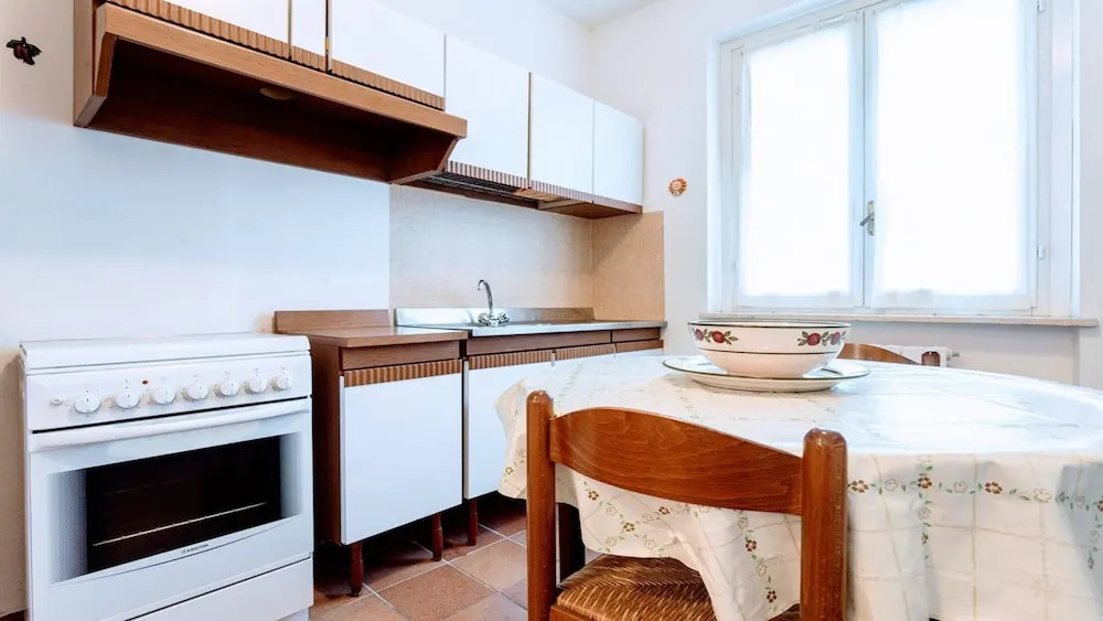 Villa Vallocchia - sleeps 18. Exclusive pool/grounds. Spoleto 10 mins. Rome 1 hr