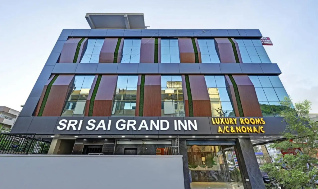 Itsy Hotels Sri Sai Grand Inn Near MG Road & PVP Mall