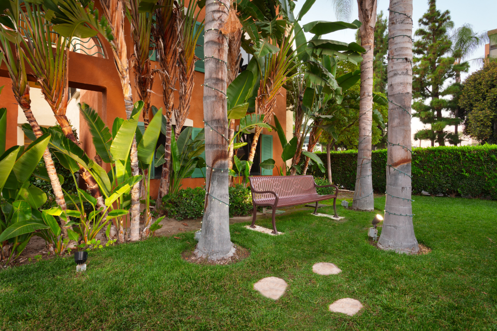 Cortona Inn and Suites Anaheim Resort