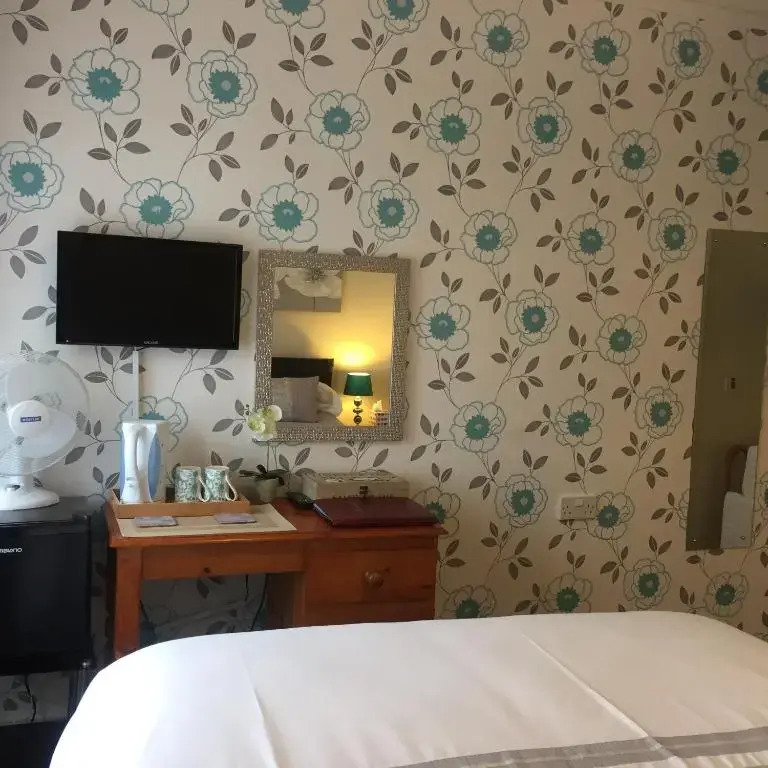 Crowndale Hotel