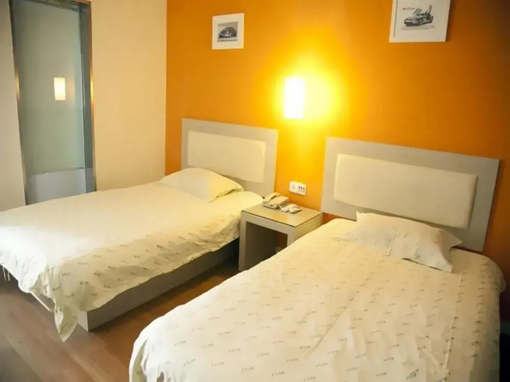 Suez Bus Hotel