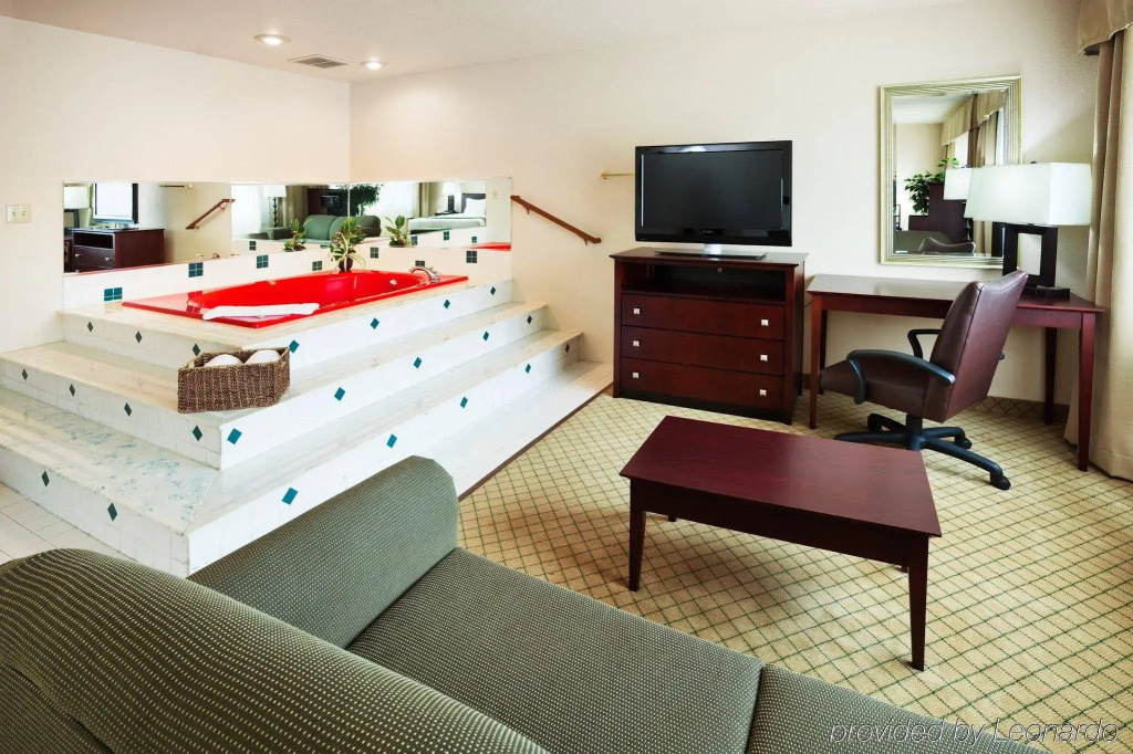 Country Inn & Suites by Radisson, Abingdon, VA