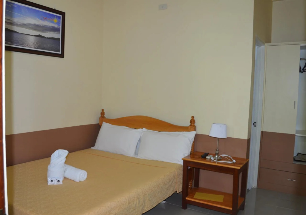 DIAKOPES INN