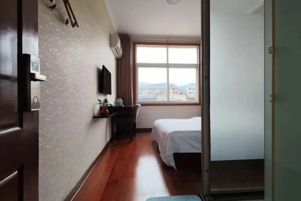 Xindongshan Business Hotel