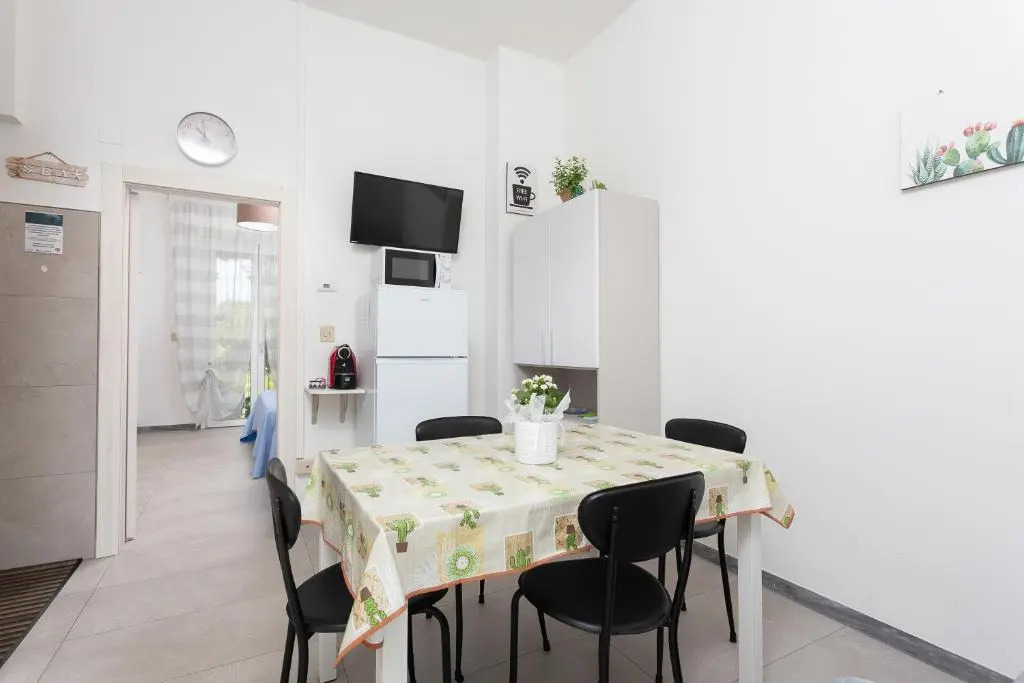 Nicola House La Salina