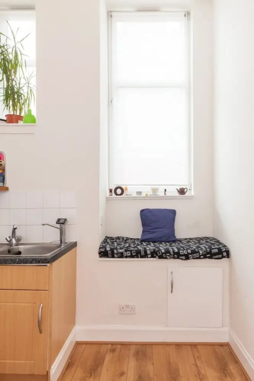 Bright Studio Apartment in Fountainbridge