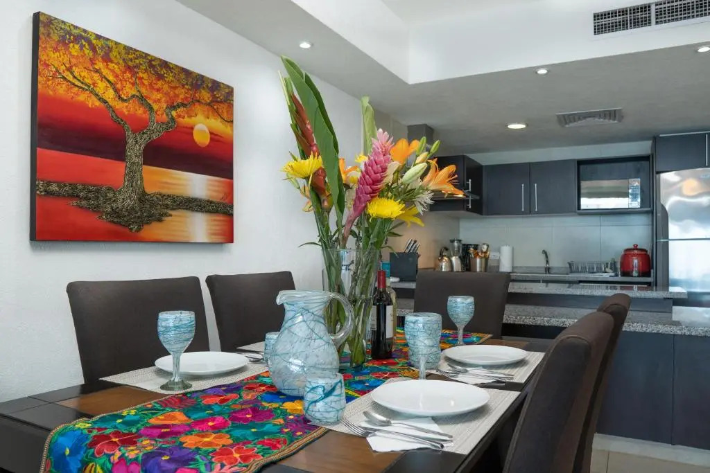 Ocean Front Condo Sleeps 4 Adults-Grand Venetian T3000-1606