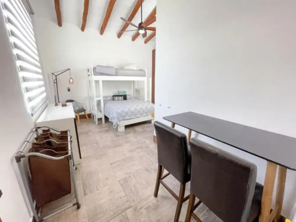 Deluxe Penthouse w 2 Story Patio and Ocean View