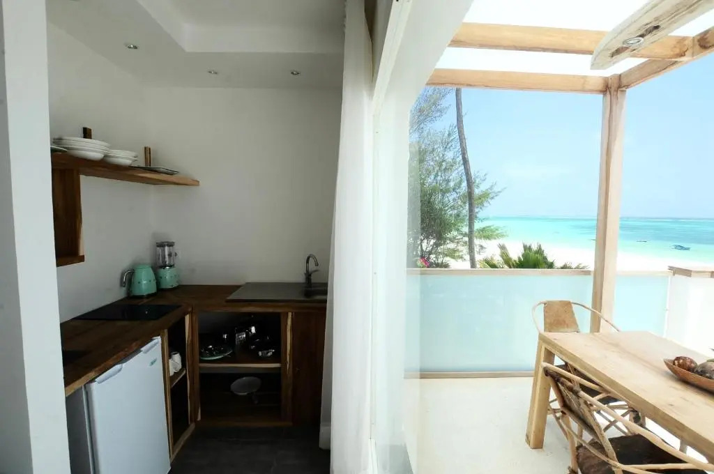Private Beachfront Suite Apartment " Moja "