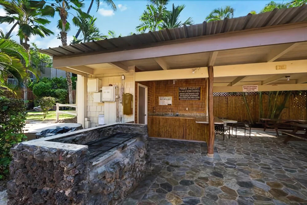 Kona Shores#105