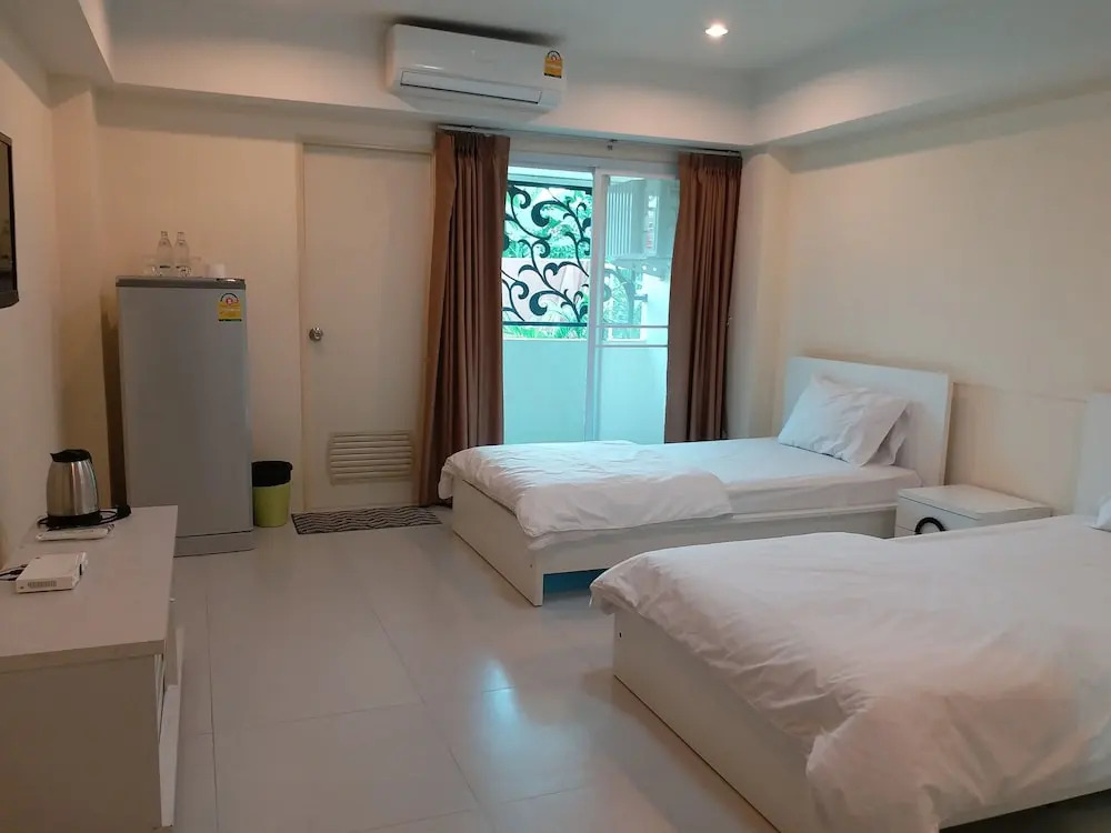 TongPrasit Place