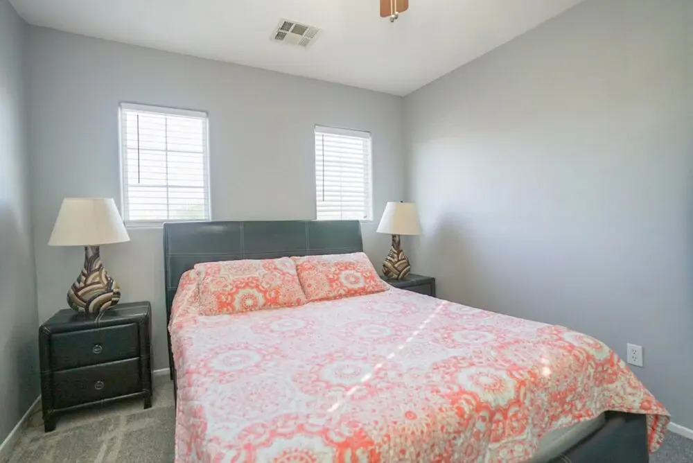 2400SqFt House 6beds 3bath Pool table BBQ