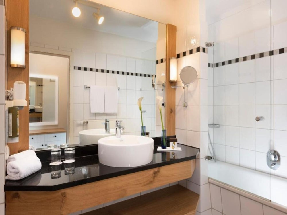 Sunday Resort Marina Standard Double Room