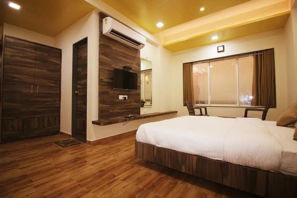 Hotel Vraj Inn