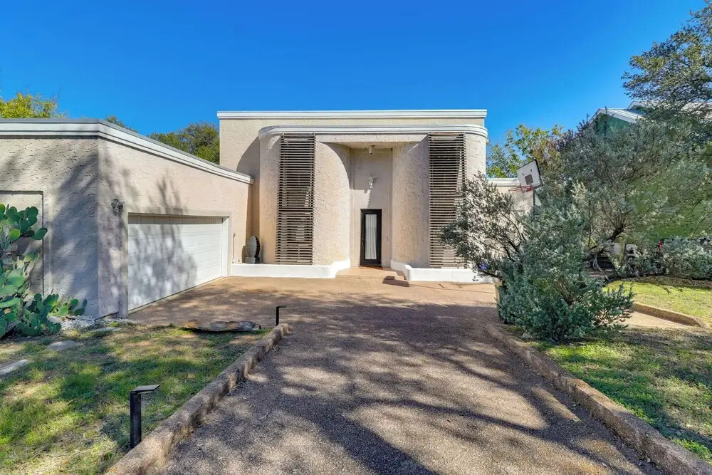 Waterfront Lake Travis Luxury Home w/ Large Deck!