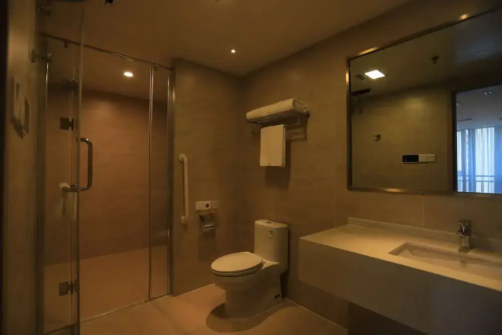 Greenland Kang Young Hotel