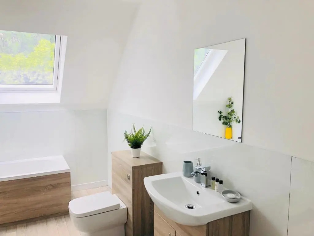 Shield Penthouse Loft - 2 Bedroom Luxe Large Apartment