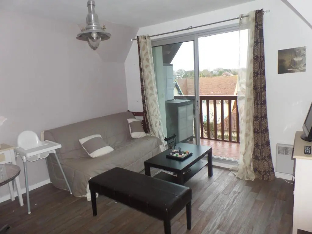NICE FLAT 400 m FROM BEACH & CENTER
