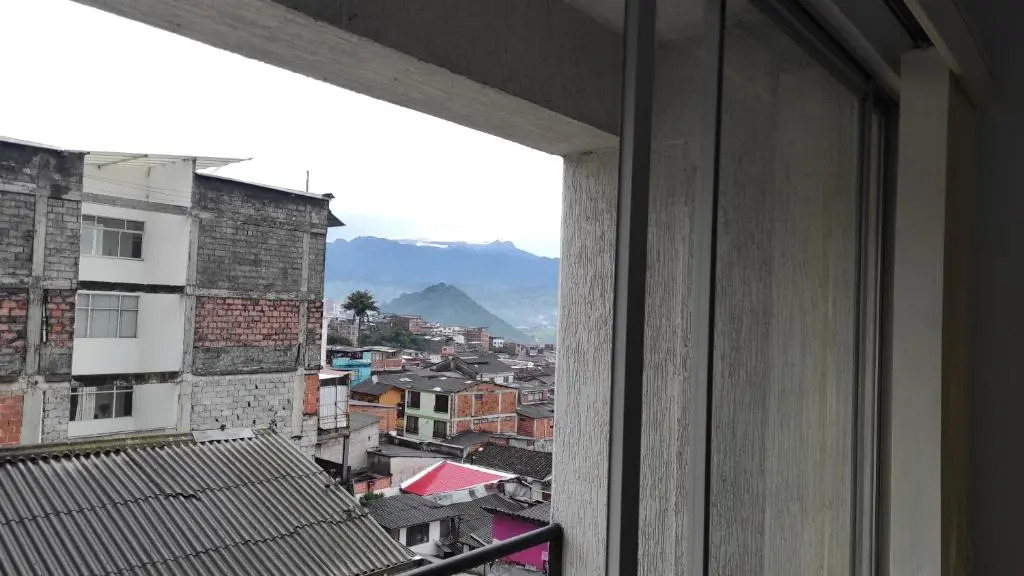 Apartamento Cómodo, Iluminado Y Central En Manizales