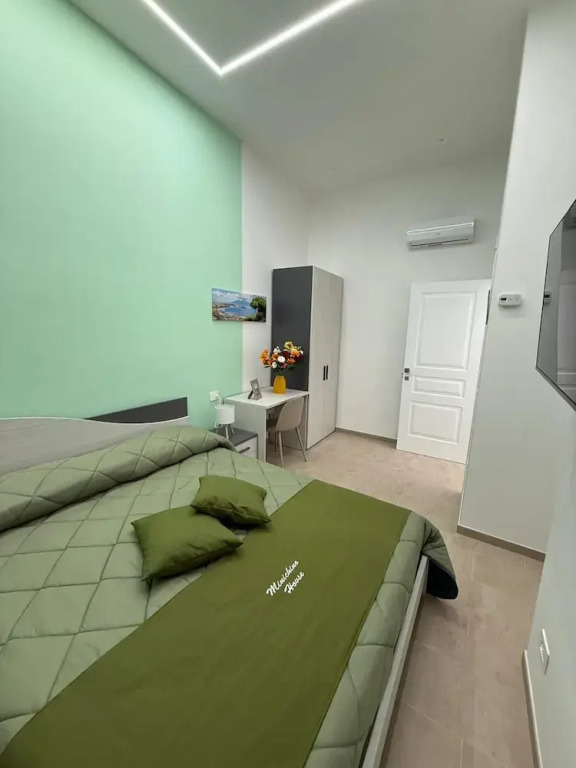 Minichino House