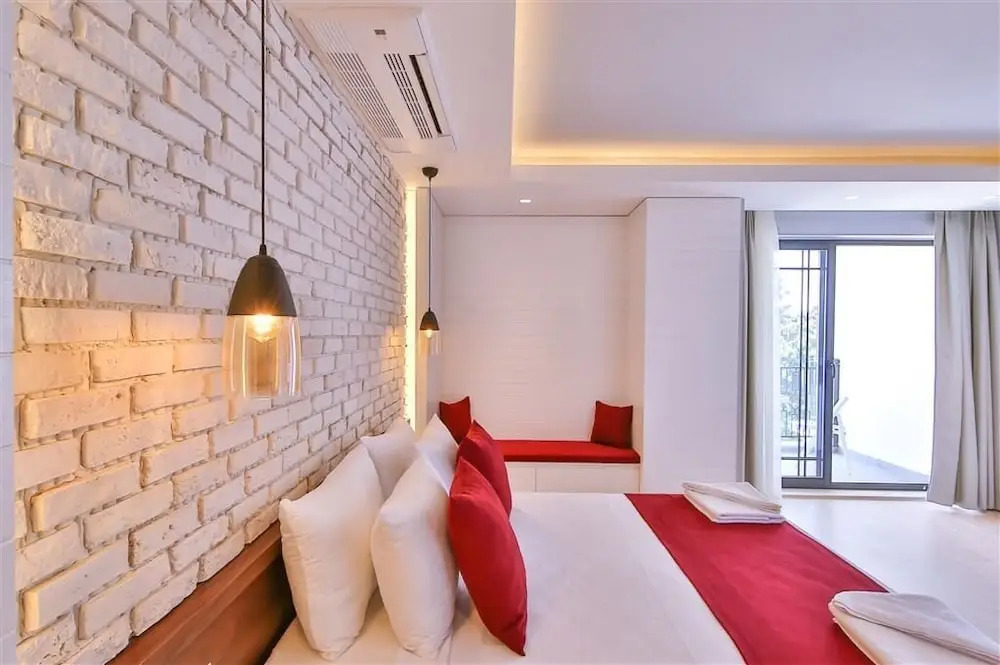 Lale Hotel