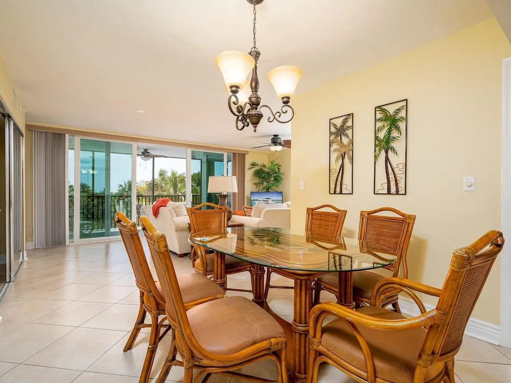 Ocean Harbor 104A