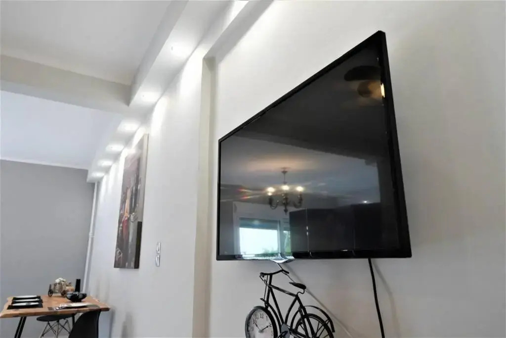 Athens Central 3BD Apartment next to Metro Luxury