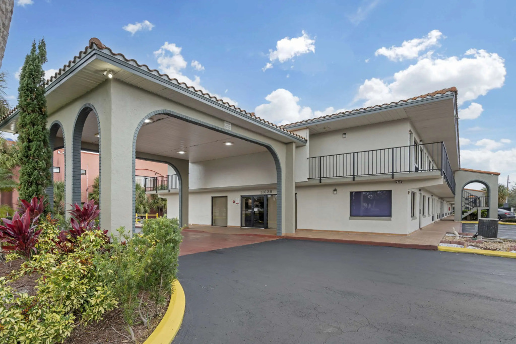 Quality Inn & Suites Orlando East - UCF Area