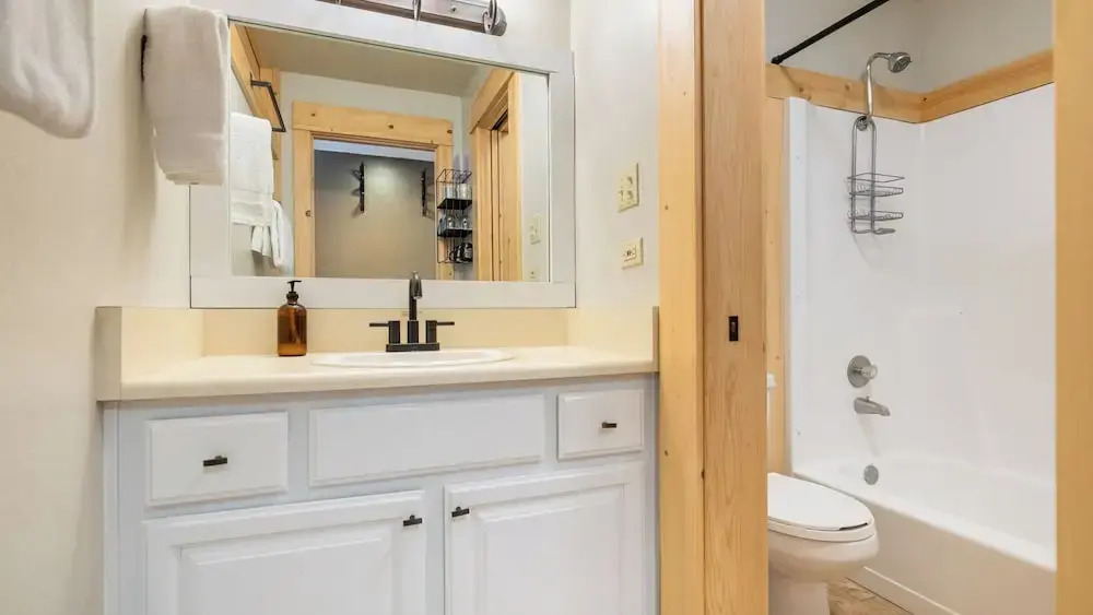 Flurry by Avantstay Tahoe Donner Home w/ Access to Northstar Resort Community