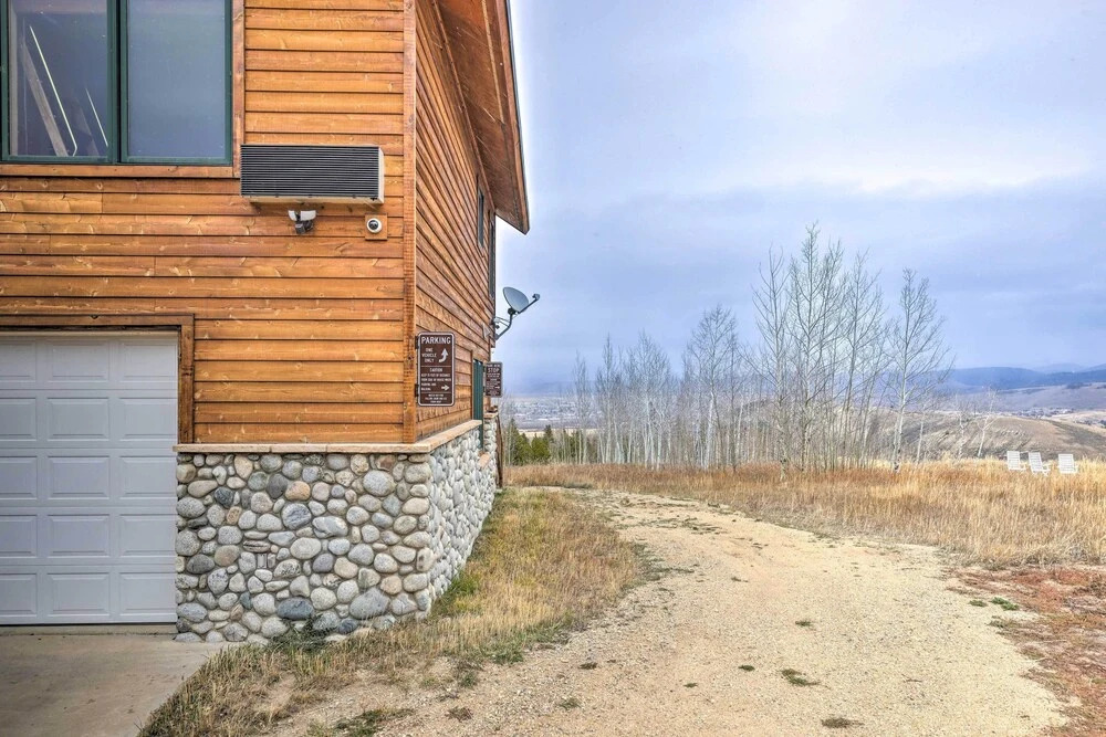 Secluded Granby Mtn Cabin: 75 Acres & Views